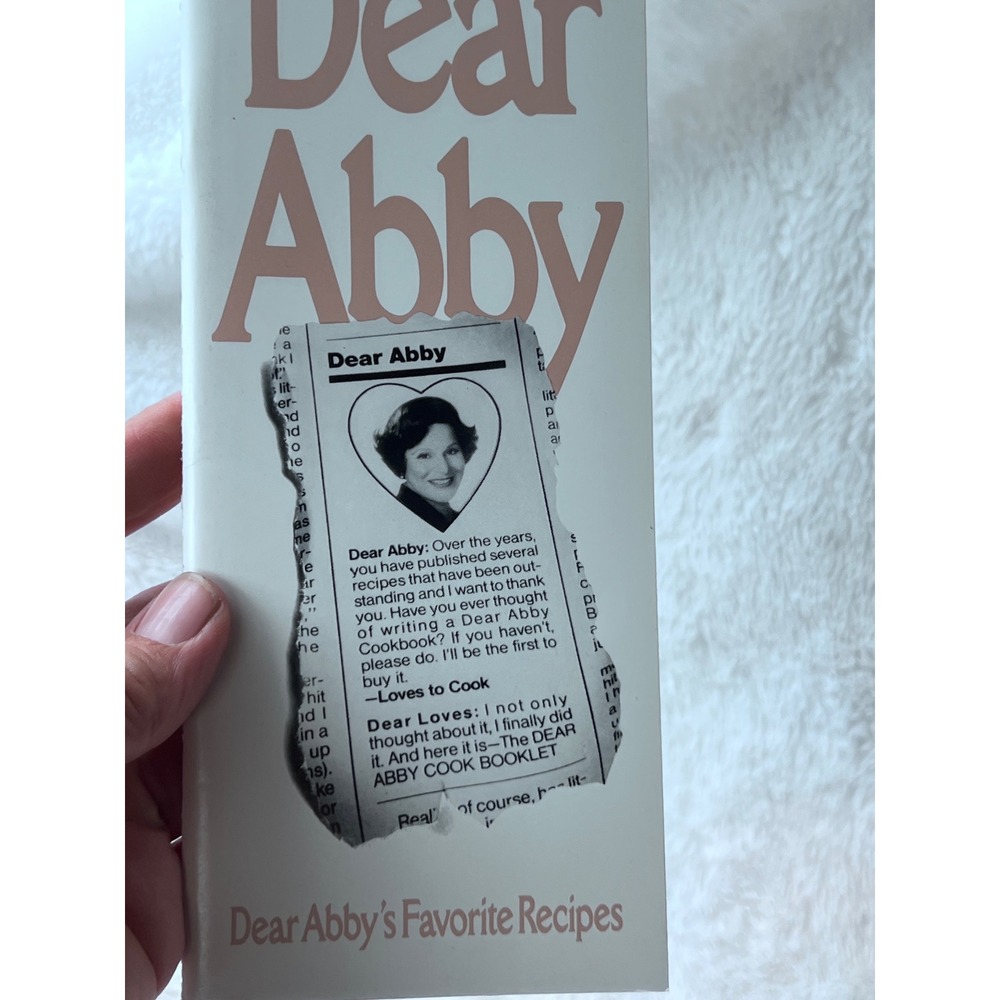 Vintage Unisex Dear Abby Favorite Recipes Cookbook Booklet OS White 1987